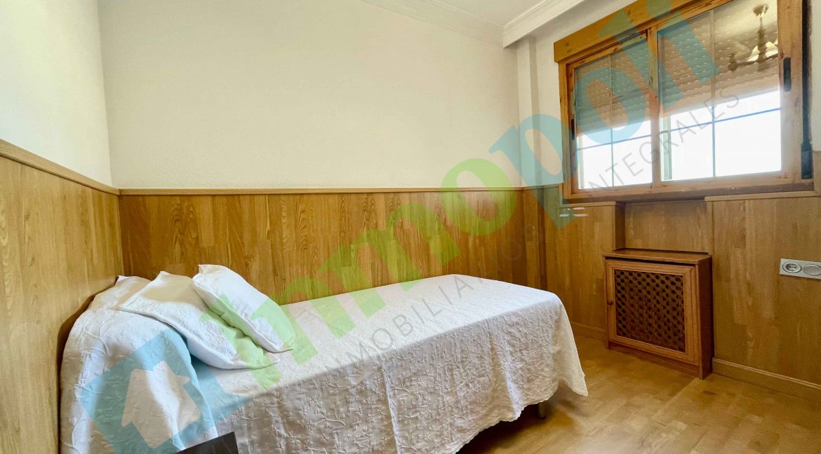 IMG032-A11663A