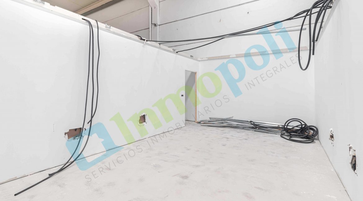 Vistas interior nave V9815S