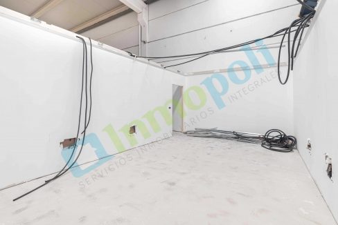 Vistas interior nave V9815S