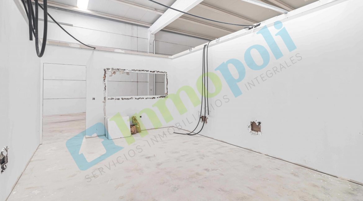 Vistas interior nave V9815S