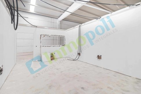 Vistas interior nave V9815S