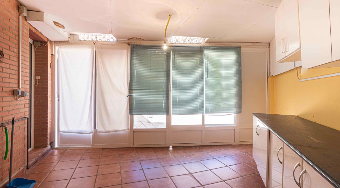 Zona multiusos salida patio V10028A