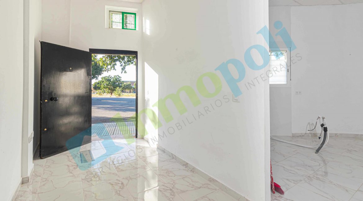 Acceso a local A10075S