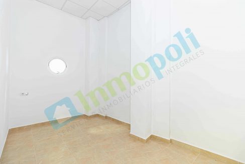 Estancia 2 en planta 00 vista ventana ojo buey A10075S