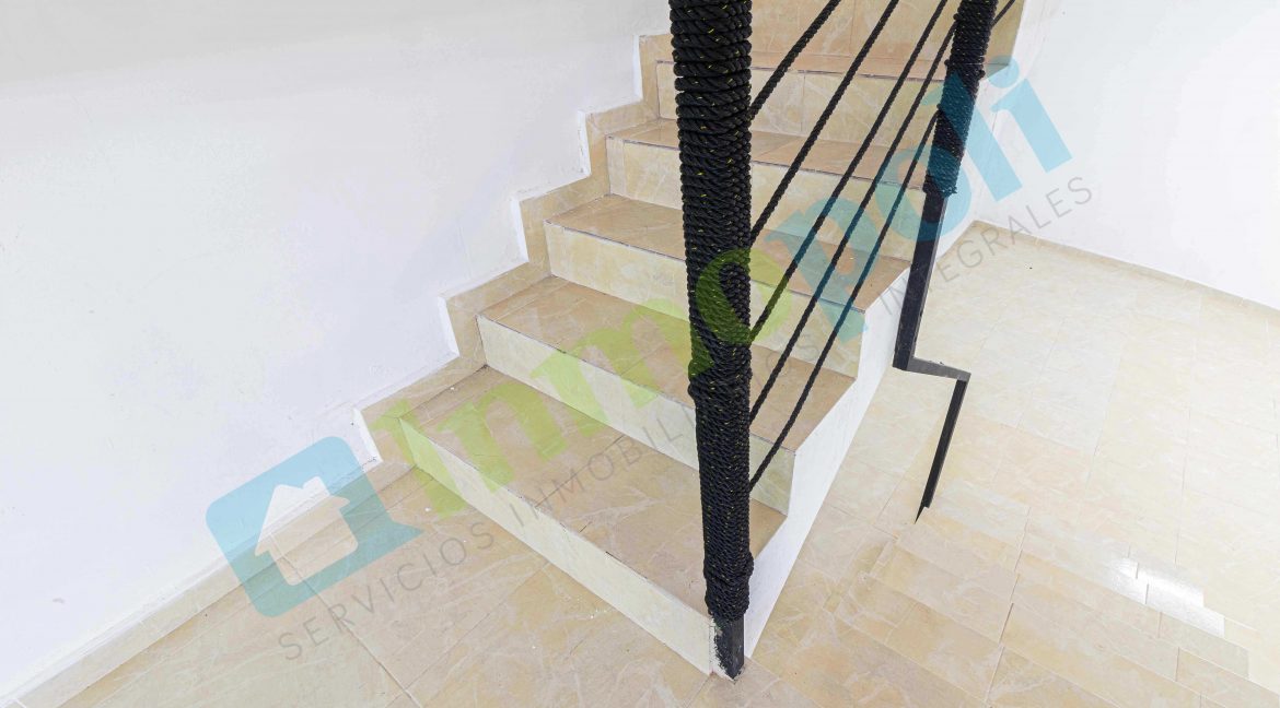 Detalle Escaleras local A10075