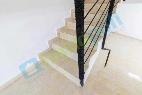 Detalle Escaleras local A10075