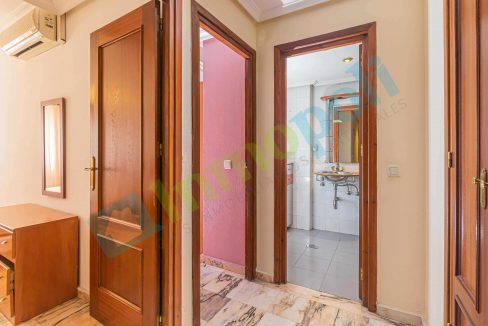 Distribución baño - dormitorios V10153A