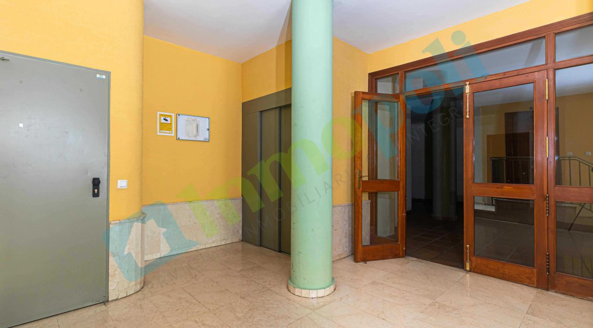 Portal edificio V10153A