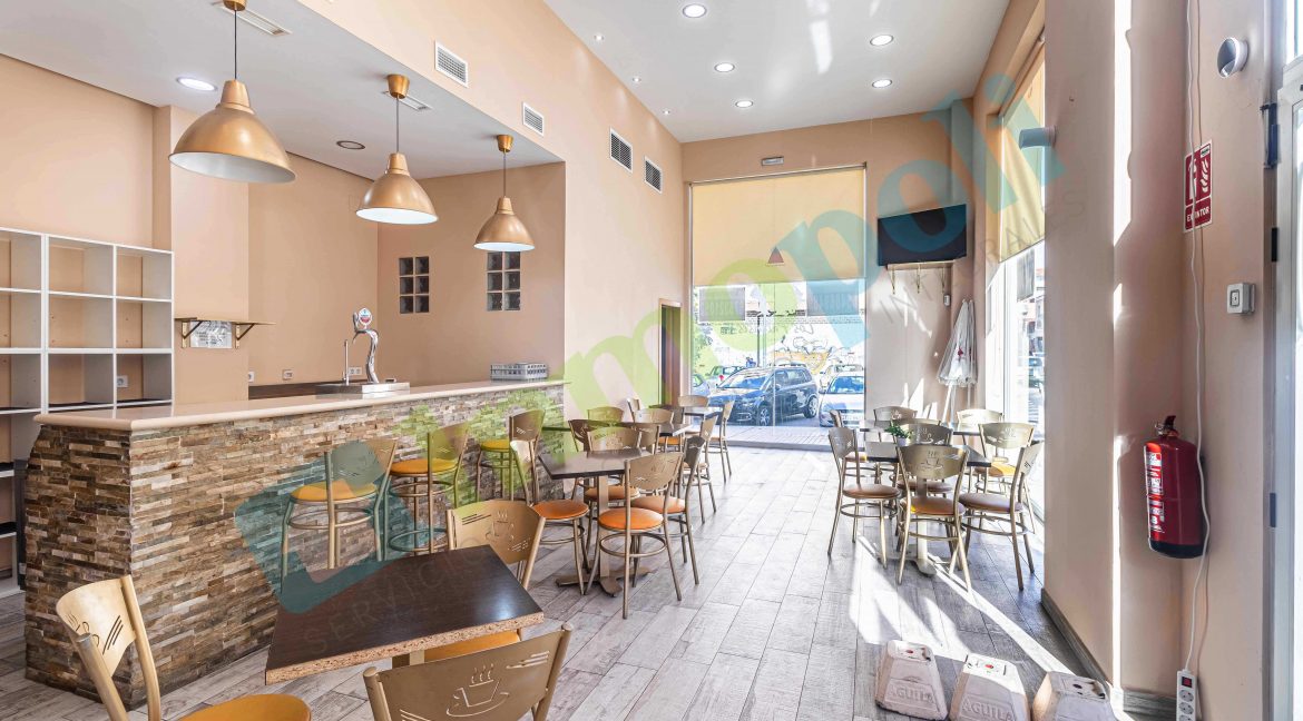 Vista sala principal local A10297A