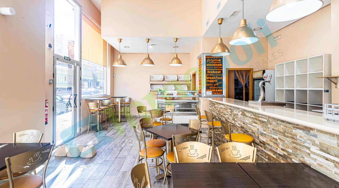 Vista local desde su interior hacia salida A10297A