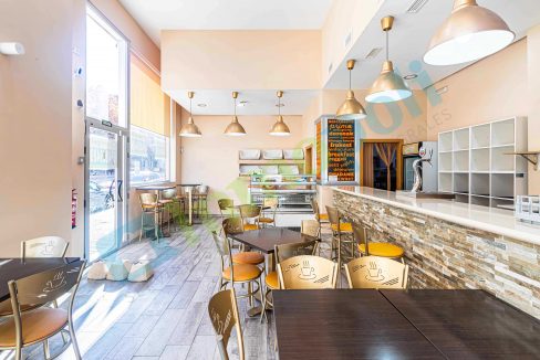 Vista local desde su interior hacia salida A10297A