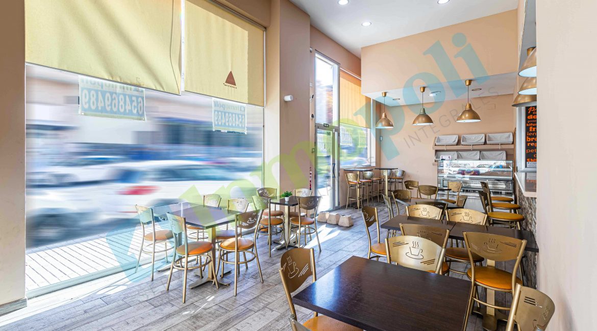 Vista local hacia escaparates A10297A