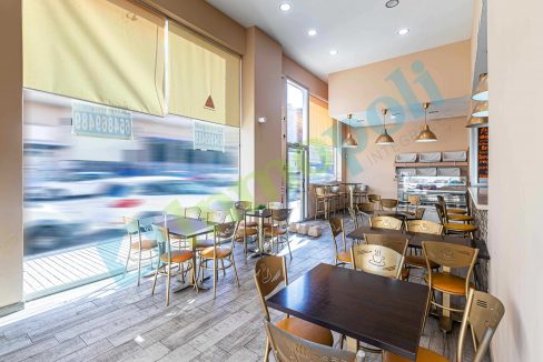 Vista local hacia escaparates A10297A