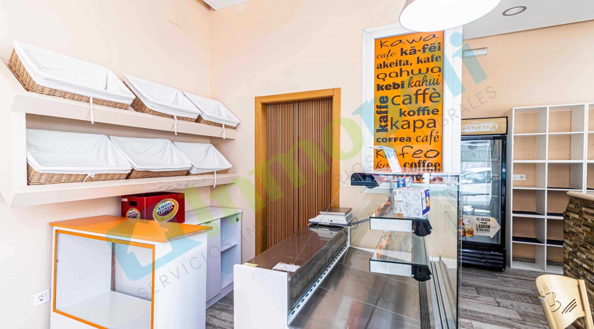 Vista zona pastelería/panadería A10297A