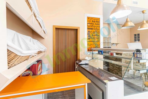 Vista interior despacho pastelería/panadería A10297A