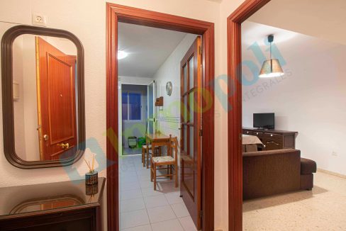 Vista desde hall de acceso a cocina y salón A10329S