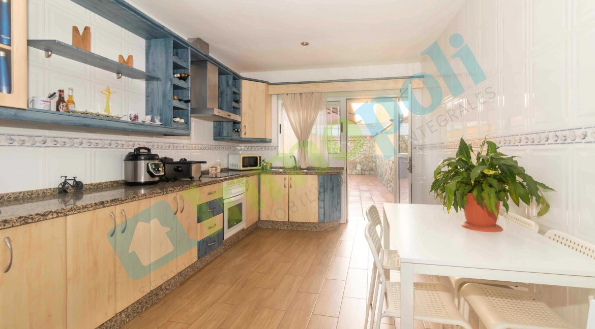 Venta-Casa-Estación-Renfe-22_V10402A